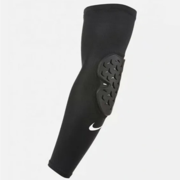 Nike - Picture 8 of 9